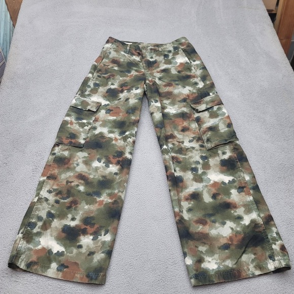Levi's Pants - Levis Premium Pants Womens 28 Mossy Camo Baggy Cargo Relaxed 90s A60770000